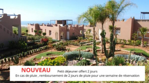 VILLA DE STANDING --PISCINE - MER - BOULODROME - TENNIS